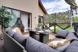 Rear External- click for photo gallery